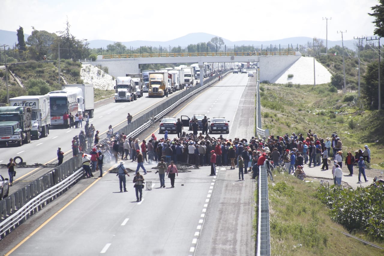 Habitantes de Palmarito se manifestaron contra un operativo de la Marina. (Andrés Lobato | Milenio)