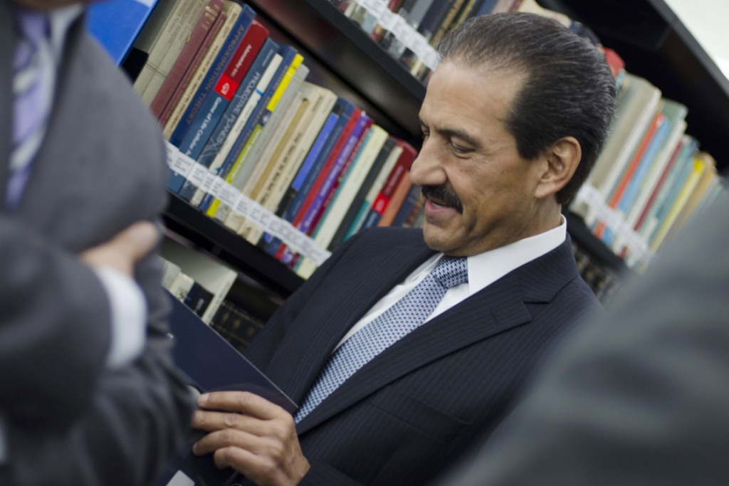 En honor a Harold V. McIntosh, pionero de la computación en el mundo, el Rector Alfonso Esparza inaugura acervo bibliográfico (Especial)
