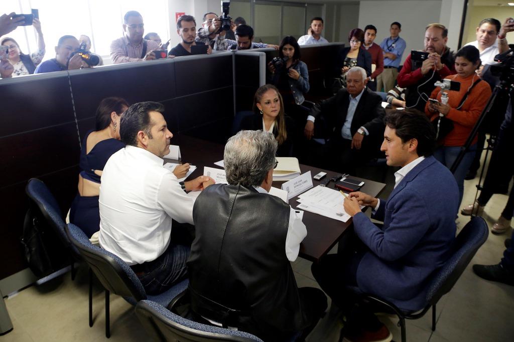 José Juan Espinosa presidió la sesión de la comisión inspectora del Congreso del Estado, misma que se llevó a cabo en la Auditoría Superior del Estado