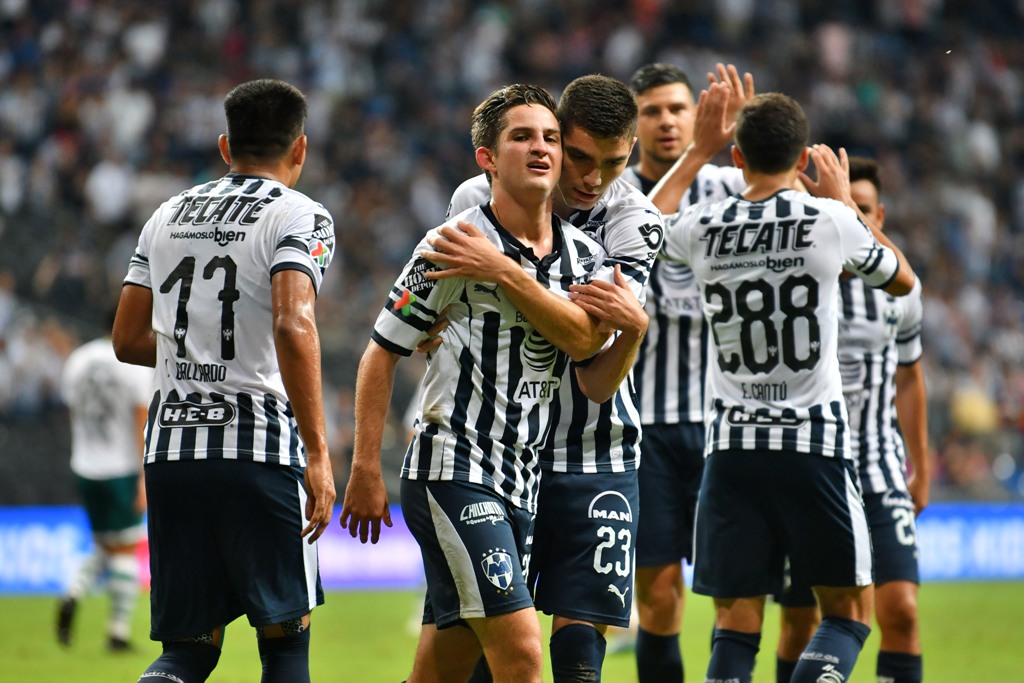 Jugadores de Monterrey en festejo de gol (Imago7)