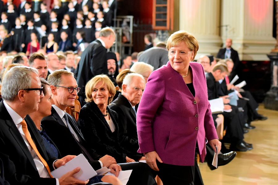 La canciller alemana dijo que aún hay retos para lograr una Alemania unida. (AFP)