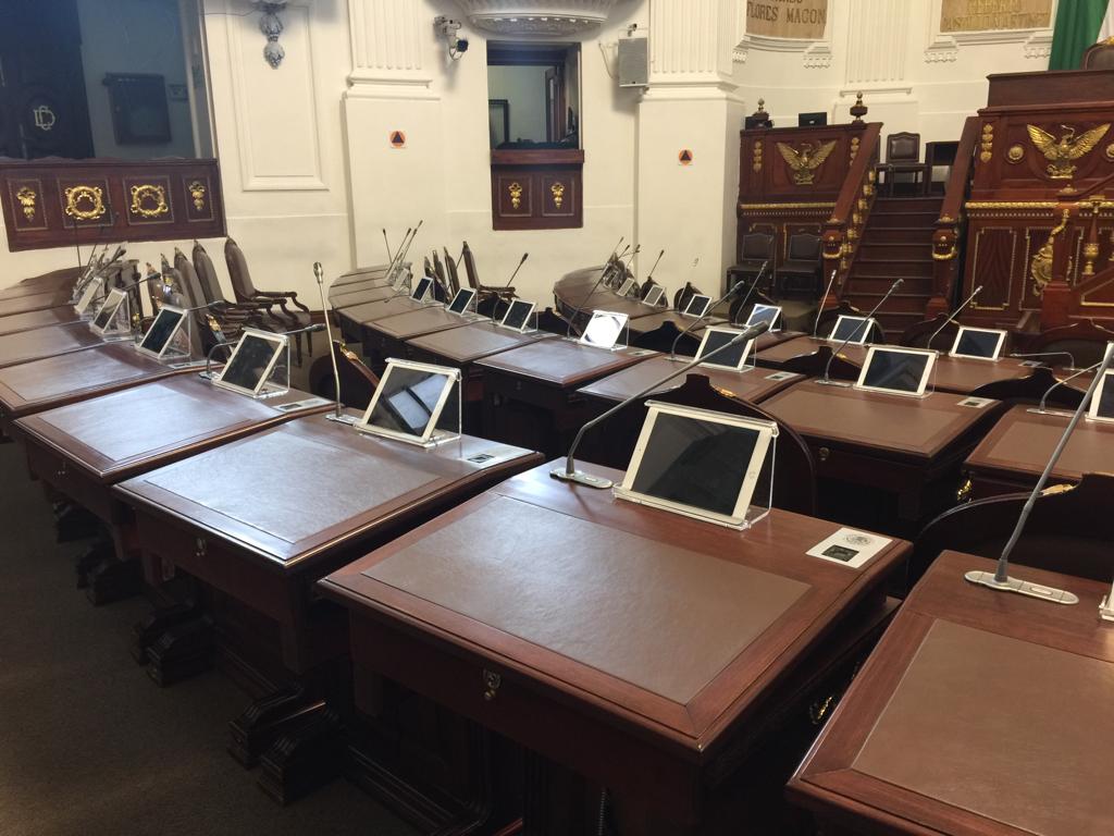 La diputada Ernestina Godoy dijo que las tabletas se compraron con presupuesto de la ALDF. (Cinthya Stettin)