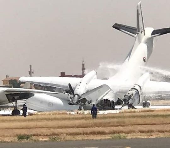 El portavoz del aeropuerto, Mohamed Mahdi Abdon, dijo a la prensa que tras la colisión las operaciones del aeródromo fueron suspendidas. @Conradoaviac