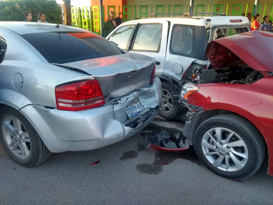 La presunta responsable es la conductora del Nissan Sentra. (Especial)