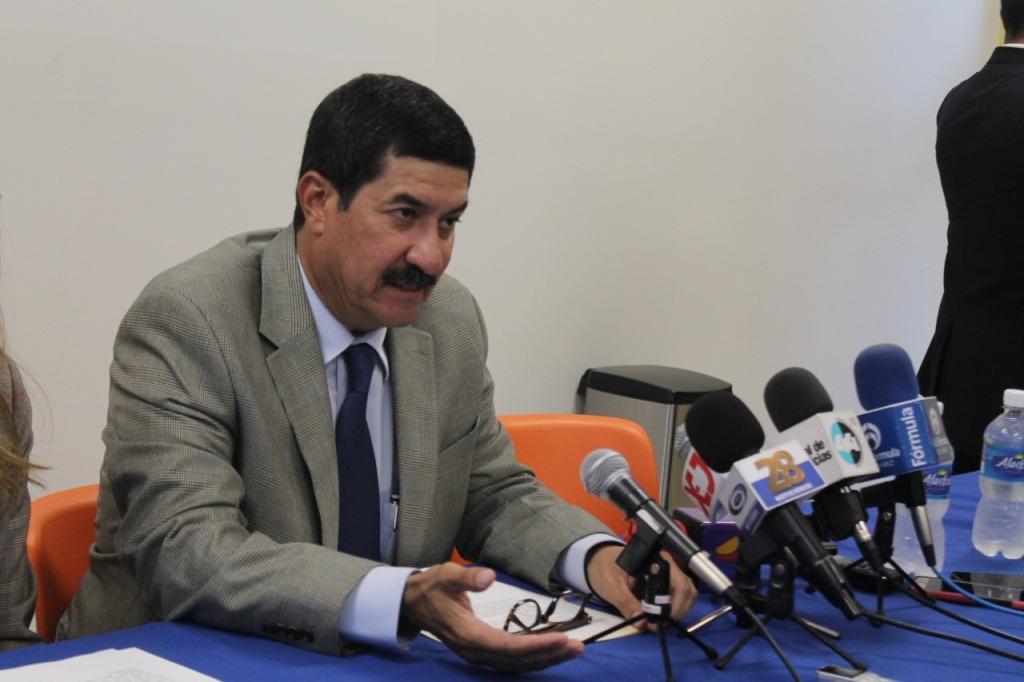 Javier Corral dijo que buscarán recuperar el dinero desviado por César Duarte. (Juan José García Amaro)