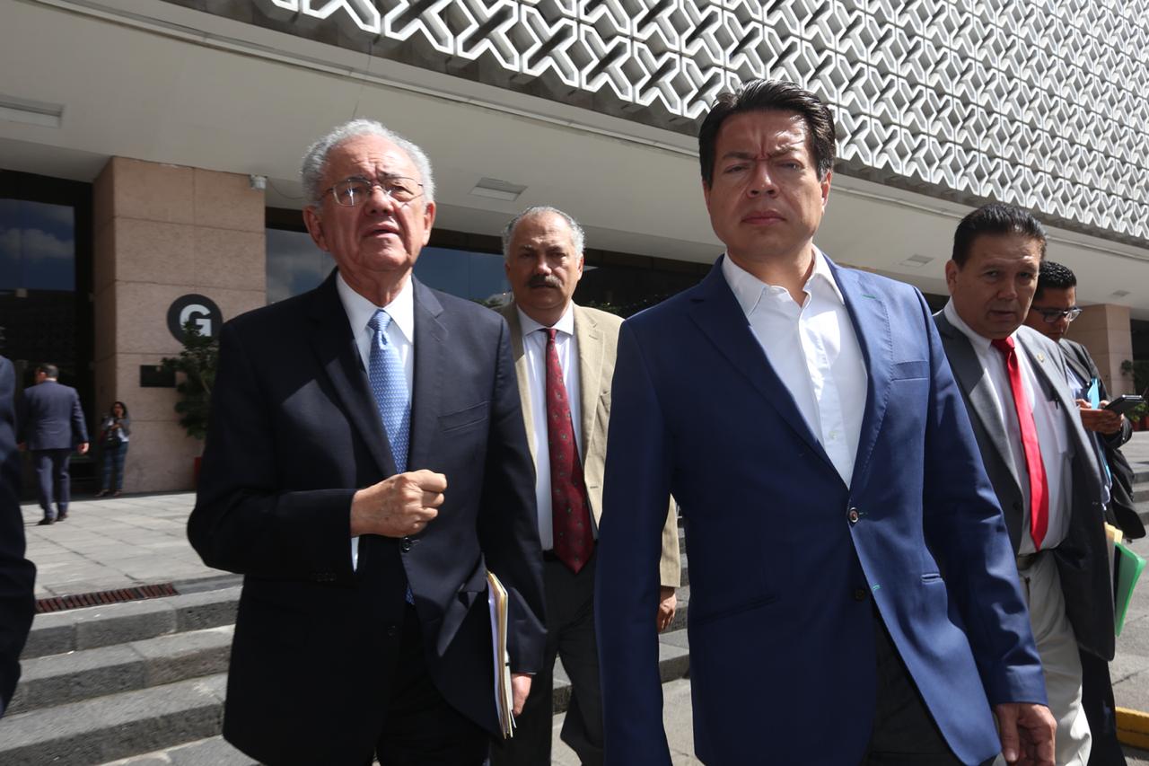 Javier Jiménez Espriú, próximo titular de la SCT, y el coordinador de los diputados de Morena, Mario Delgado. (Nelly Salas)
