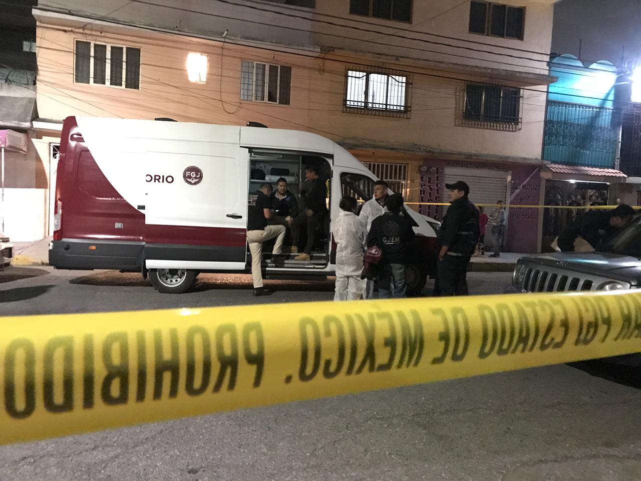 Los elementos de la Fiscalía General de Justicia trabajan en la zona. (Jorge Becerril)