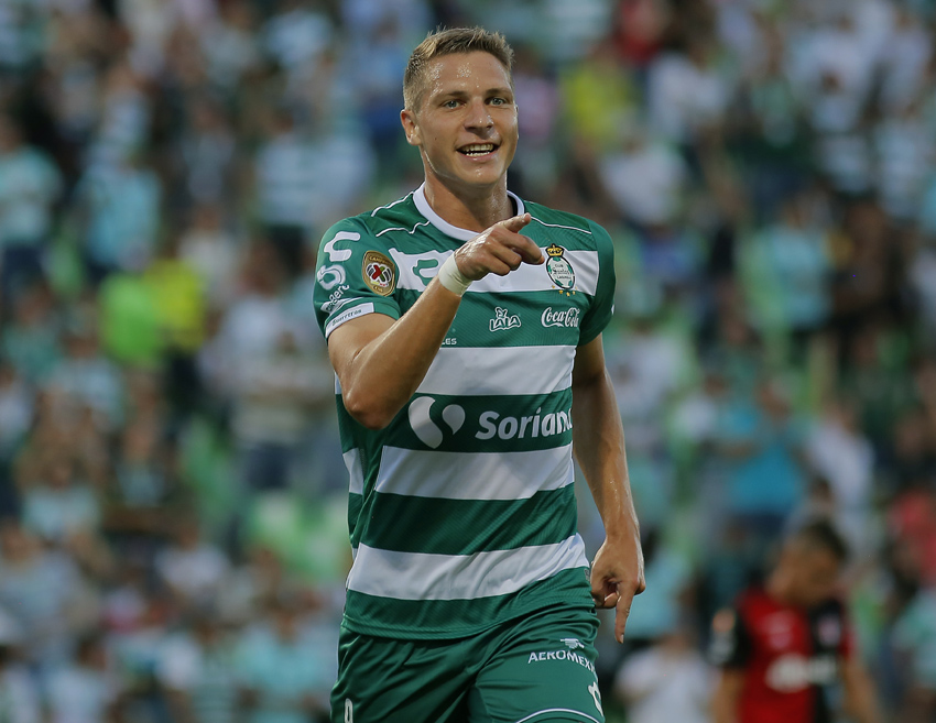 Furch anotó el primer gol del partido, llegando al noveno en su cuenta particular, lo que lo coloca como líder general. (Saúl González)