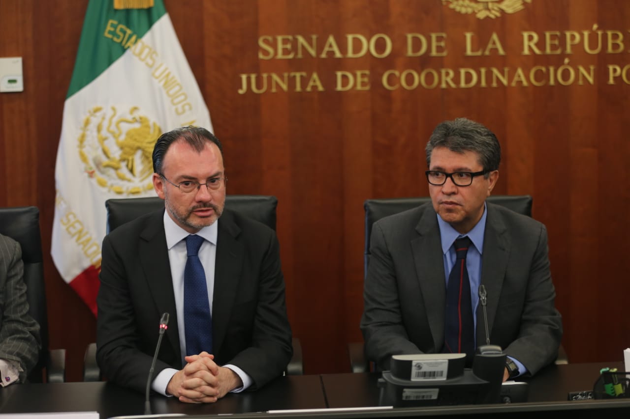 Luis Videgaray y Ricardo Monreal en el Senado/Javier Ríos.