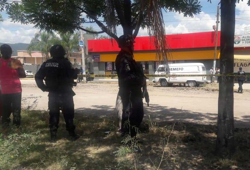 El hombre fue asesinado en el interior de una tienda. (Rogelio Agustín Esteban)