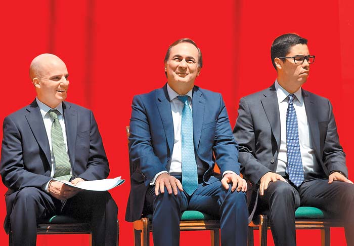 José Antonio González Anaya, titular de Hacienda, Juan Pablo Castañón, líder del CCE, y Osvaldo Santín, jefe del SAT.