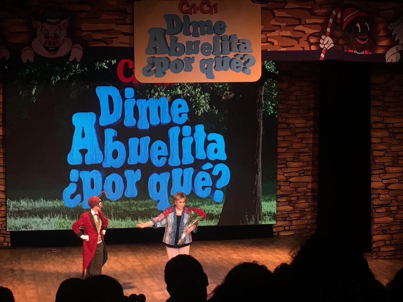 Obra 'Cri Cri Dime abuelita ¿por qué?' (Foto: Arantxa Castillo)