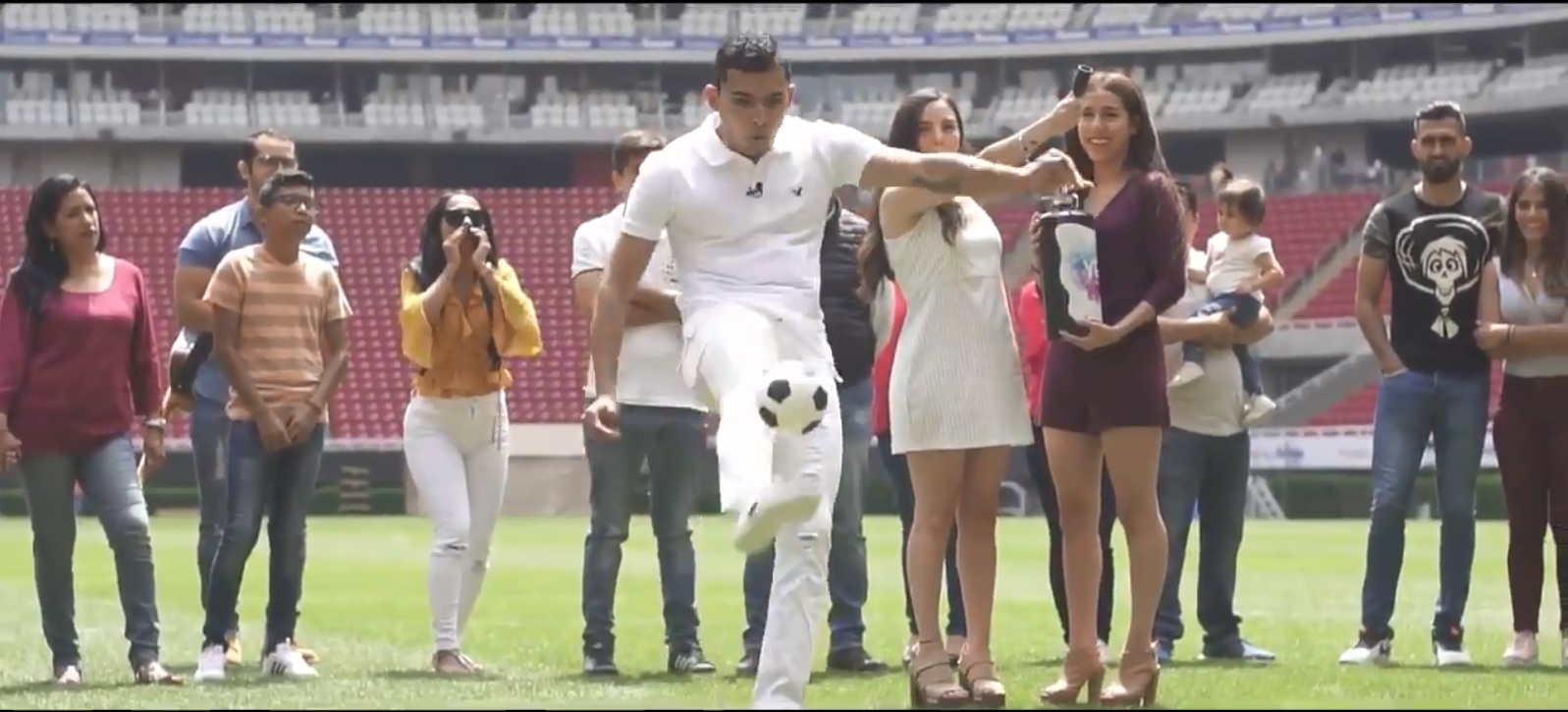 Orbelín Pineda descubrió el sexo de su futuro bebé (Especial)