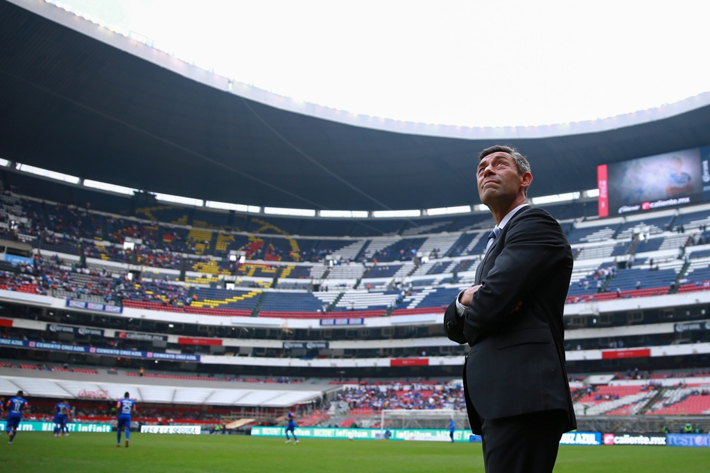 El técnico de Cruz Azul, Pedro Caixinha (Imago7)