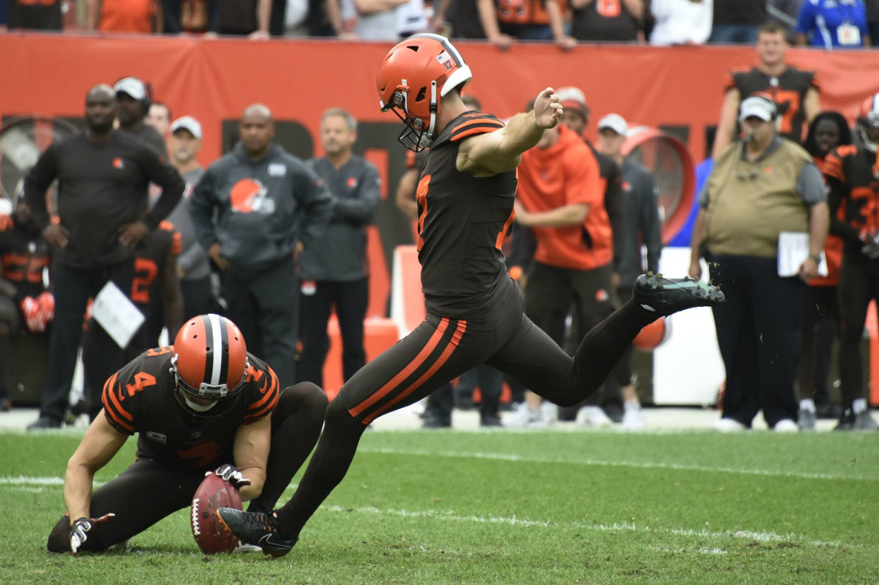 Gregg Joseph convirtió el gol de campo del triunfo para los Browns (AFP)