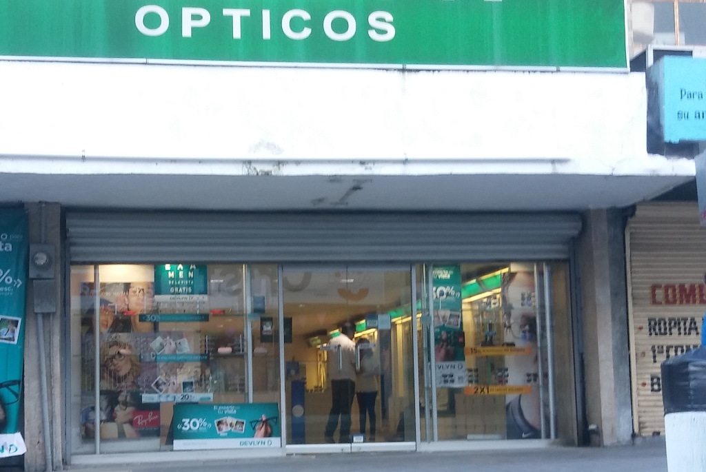 La óptica fue blanco de un asalto.