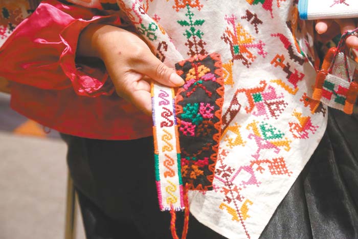 Los bordados oscilan entre los 300 y 400 pesos; solo les pagan el 10%.