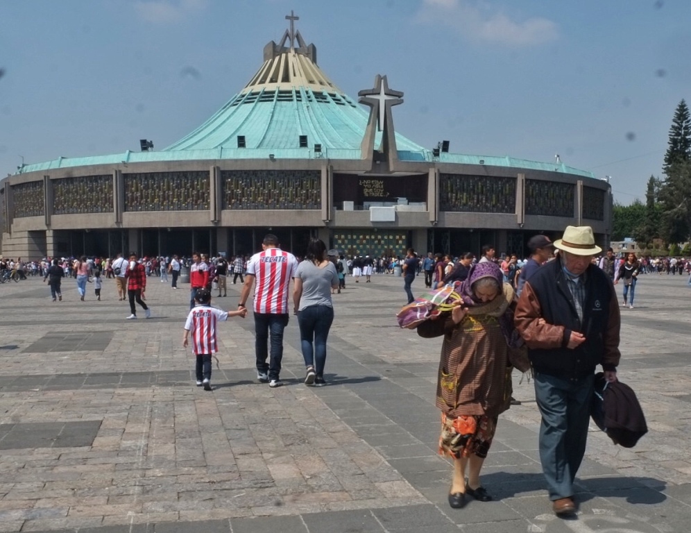 En la misa dominical en la Basílica de Guadalupe, monseñor Jorge Antonio Palencia criticó el divorcio. (Cuartoscuro)