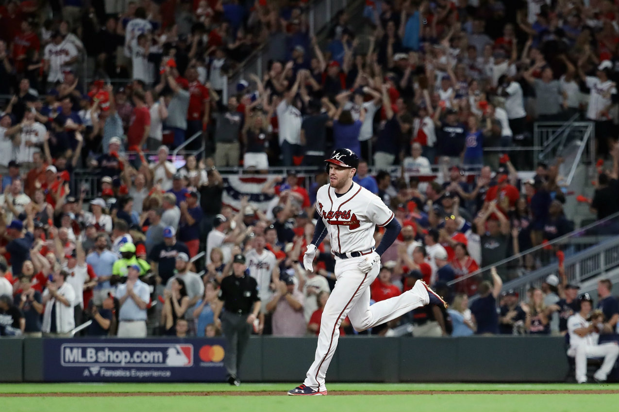 Freddie Freeman mantuvo con vida a los Bravos