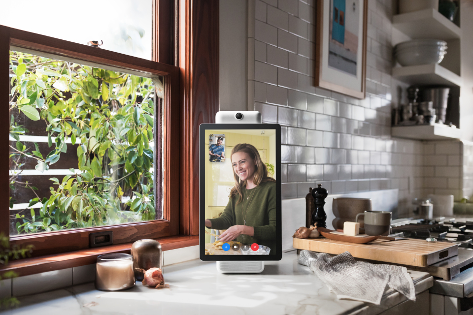 Portal es una cámara con inteligencia artificial que permite realizar videollamadas. (Facebook)