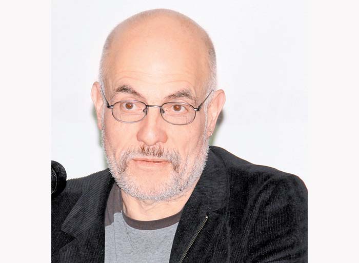 Víctor Ugalde.