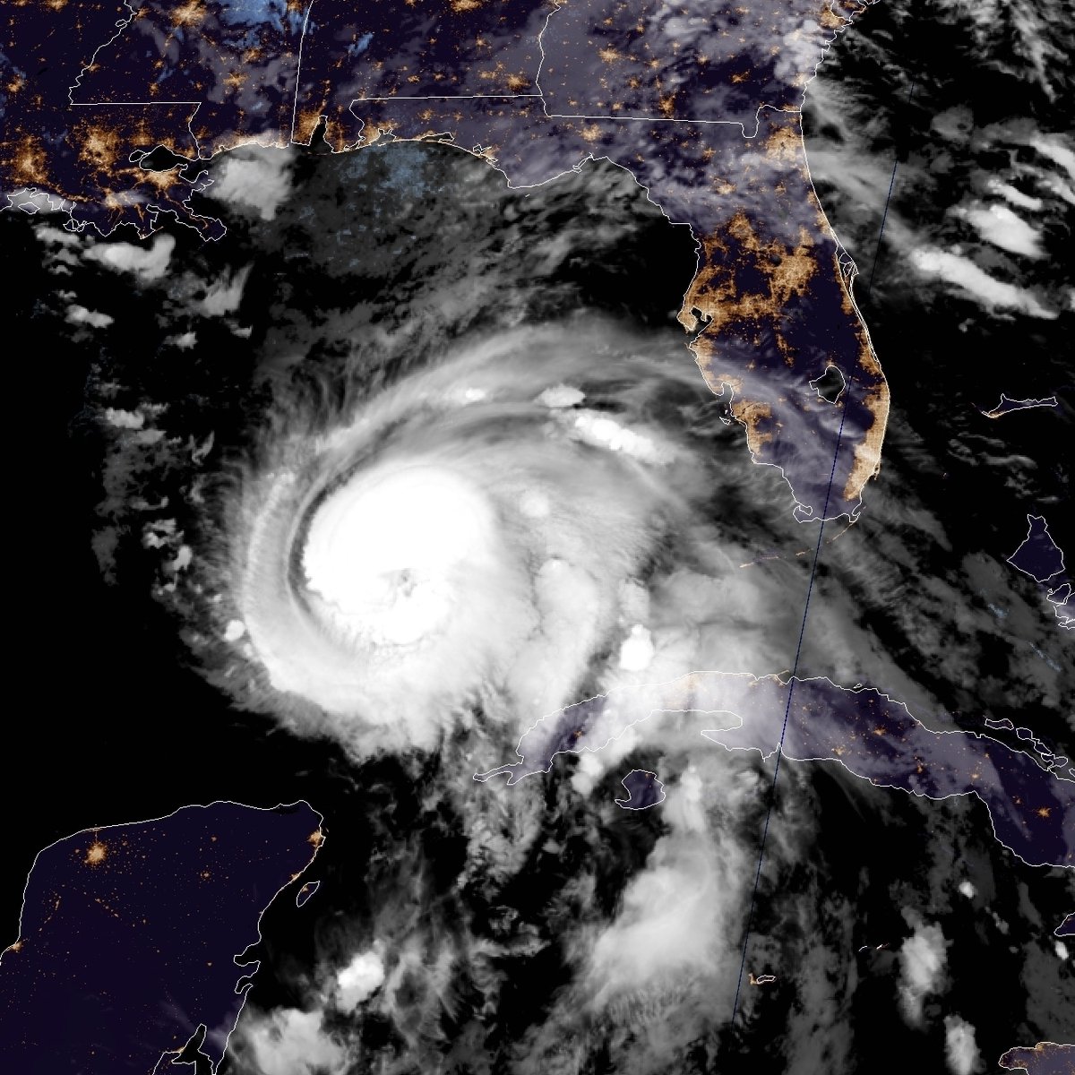 Se espera que el huracán 'Michael' toque tierra mañana en Florida. Foto: @NHC_Atlantic