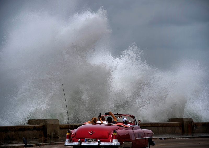 'Michael' ocasionó inundaciones en zonas bajas del sur de la isla.