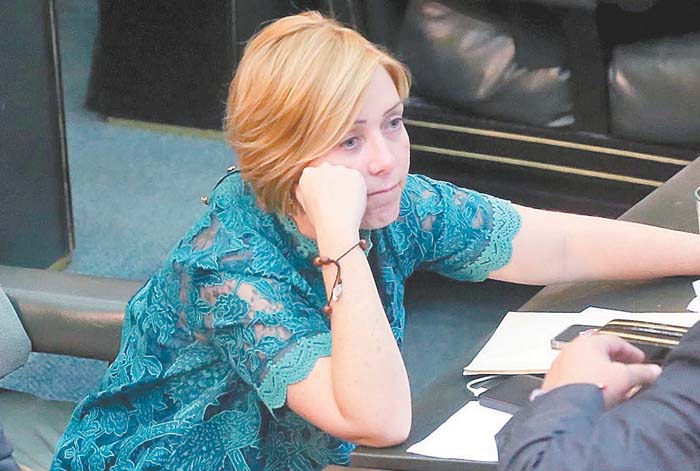 Claudia Tapia fue removida de la coordinación de la bancada local.