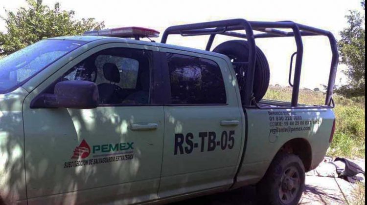 Los agentes fueron atacados durante un recorrido de revisión.