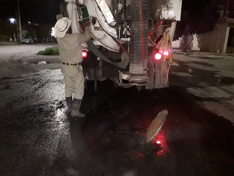El colector dañado es en la avenida Allende desde la calzada Xochimilco hasta el bulevar Francisco Sarabia. (Especial)