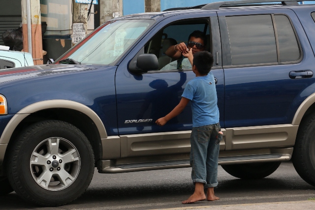 Niños pedigüeños (Milenio Tamaulipas)