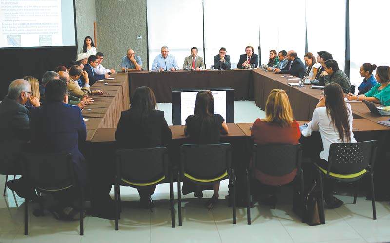 Personal de Agua y Drenaje se reunió con diputados locales.  (Especial)