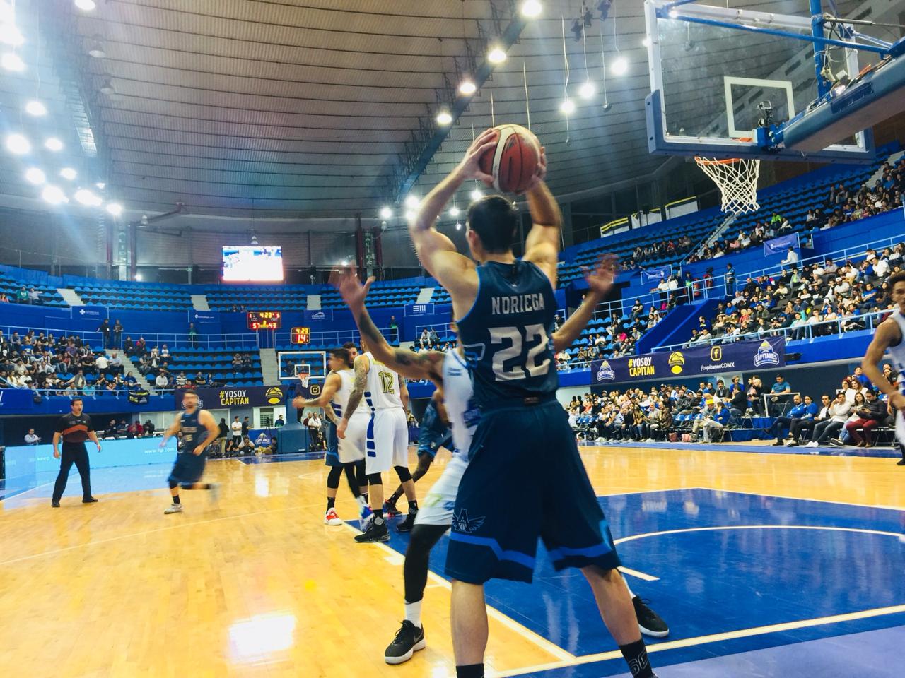 La quinteta azul y blanco no pudo obtener el triunfo en su presentación dentro del circuito profesional (Especial)