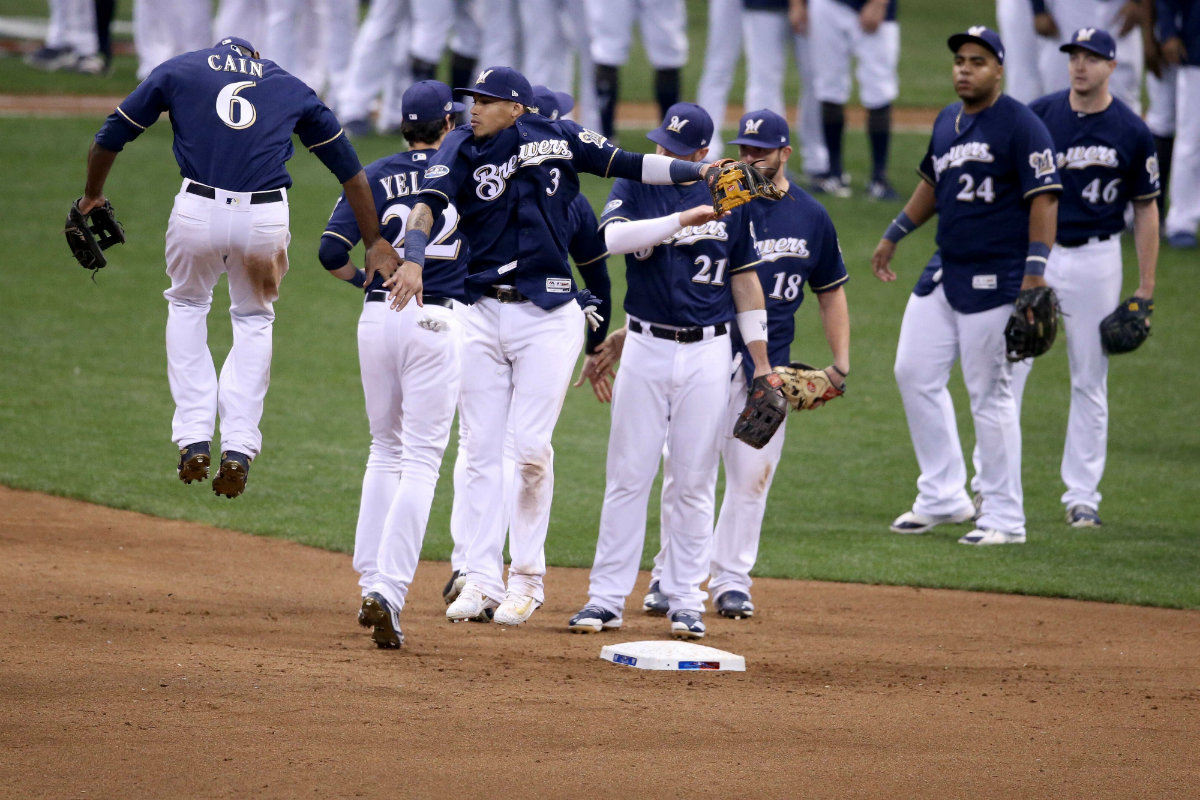 Cerveceros vencen a Dodgers en el primero de la serie (AFP)
