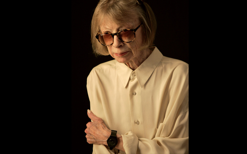 Hoy Joan Didion es una anciana distinguida, que lucha contra su propia fragilidad