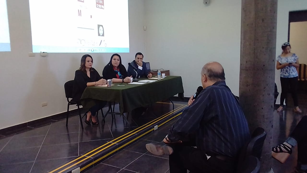 Esta mañana el libro "El antídoto contra la corrupción". (Lilia Ovalle)
