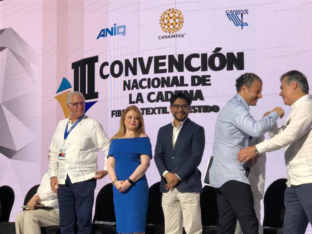 El secretario José Luis Romo Cruz en la convención. (Cortesía)