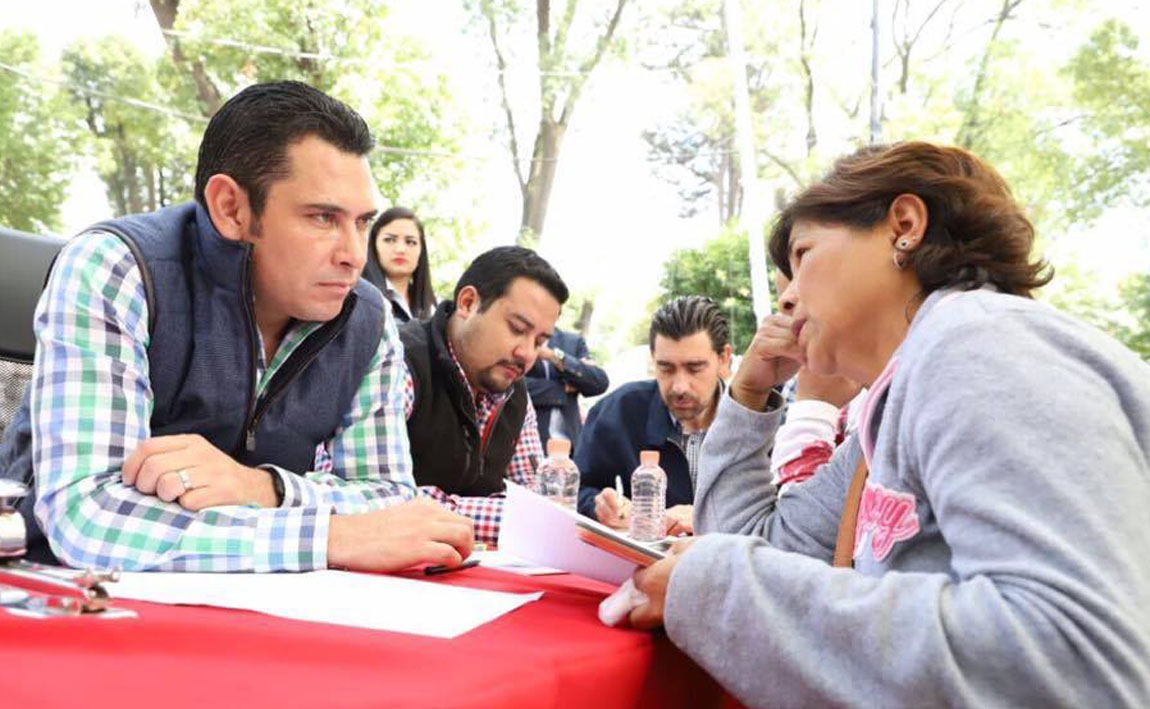 Acompañaron a Félix Soto, los secretarios de Salud y Movilidad. (Cortesía)