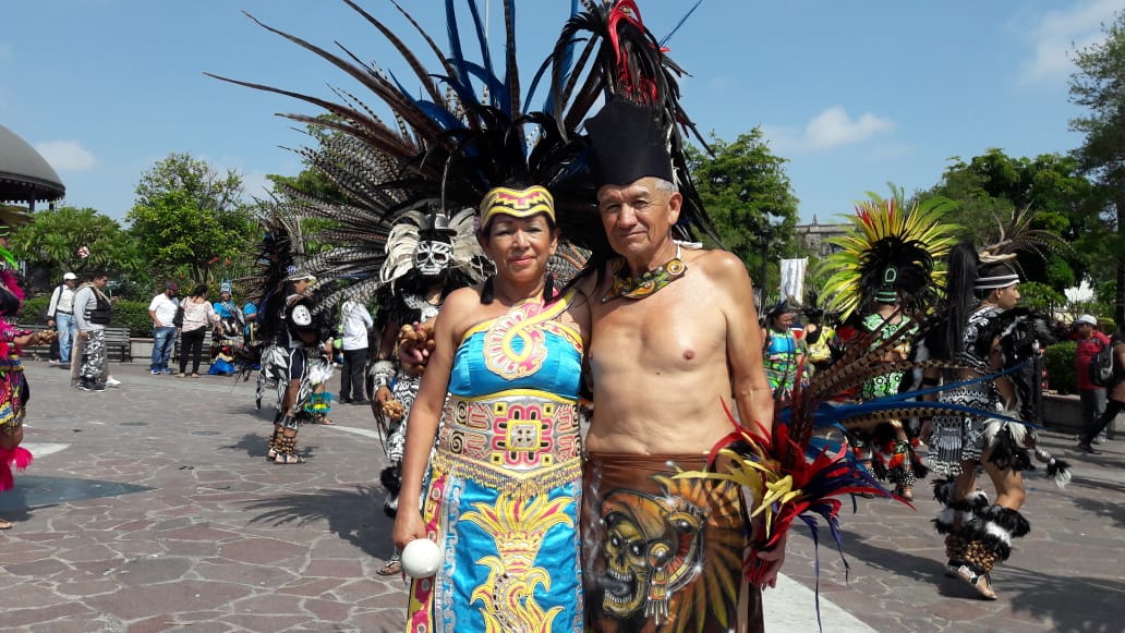 Juan y Laura. Ambos tienen 60 años y siguen siendo orgullosos danzantes. (Perla Gómez)