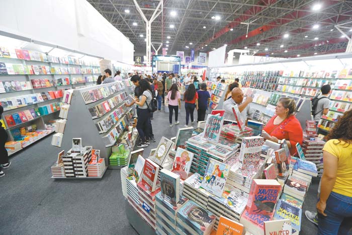 Decenas de jóvenes y familias se dieron cita en Cintermex para ser parte de una nueva edición.