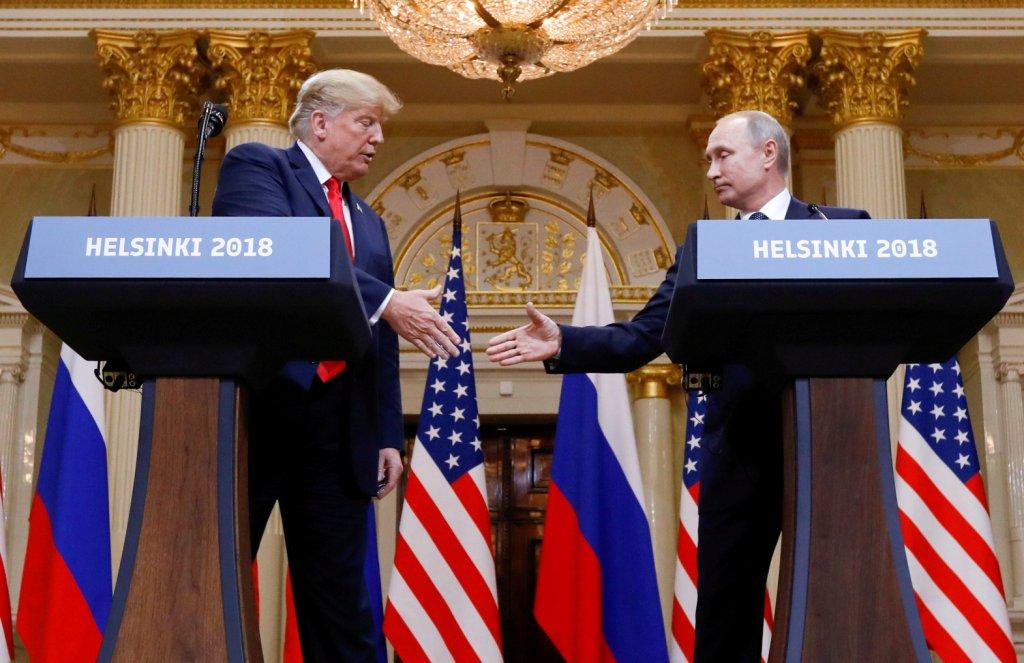 Trump y Putín durante su reunión en julio en Helsinki, Finlandia. (Reuters)