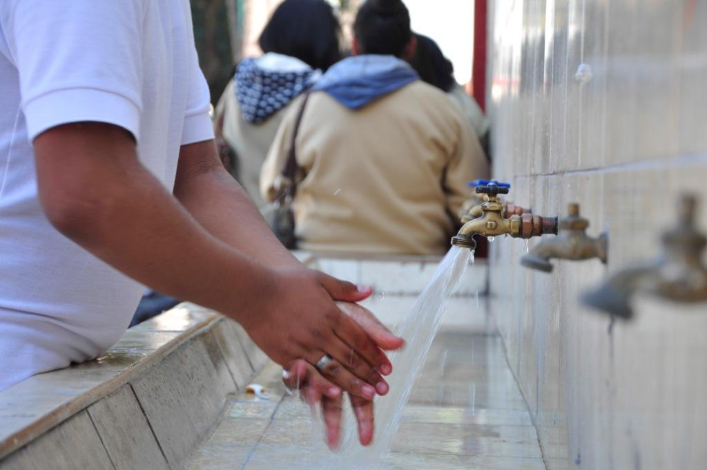 La SEP dijo que analizará las consecuencias del corte de agua en las escuelas de la CdMx. (Cuartoscuro)