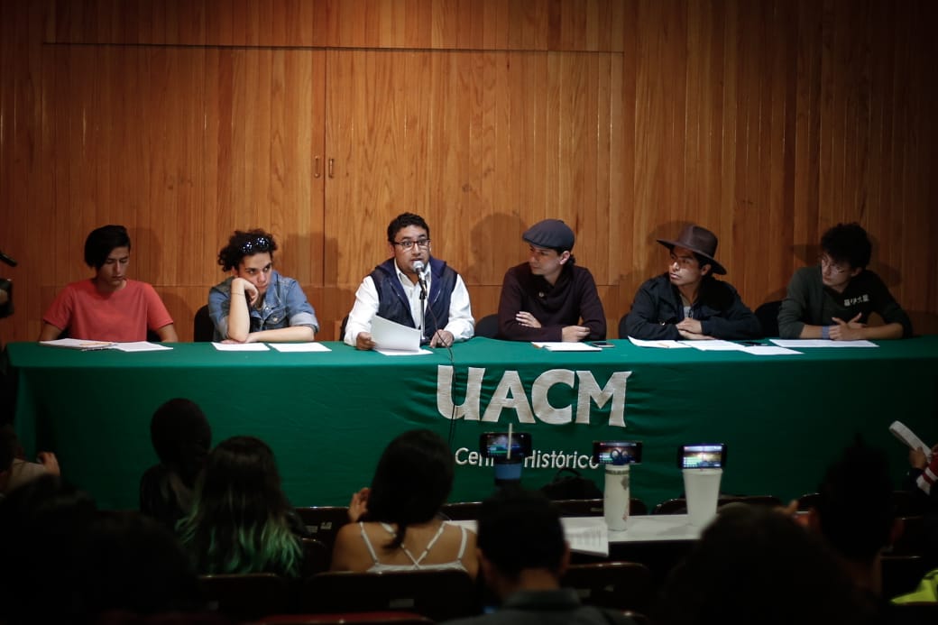 Voceros de diversas universidades en conferencia de prensa. (Araceli López)