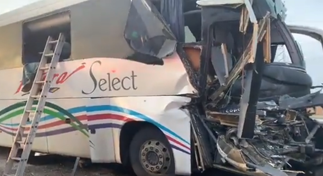 El accidente ocurrió en la autopista México-Querétaro. (Estrella Álvarez)