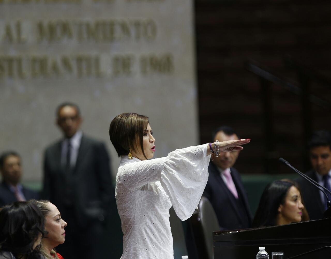 Rosario Robles comparece ante diputados/Héctor Téllez.