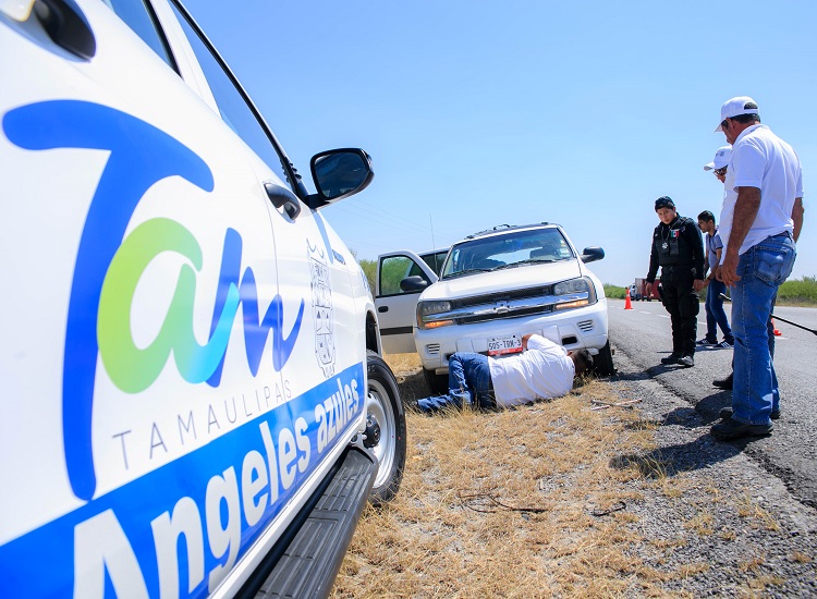 Ángeles Azules es respaldo para automovilistas en carretera en caso de fallas mecánicas (Cortesía)