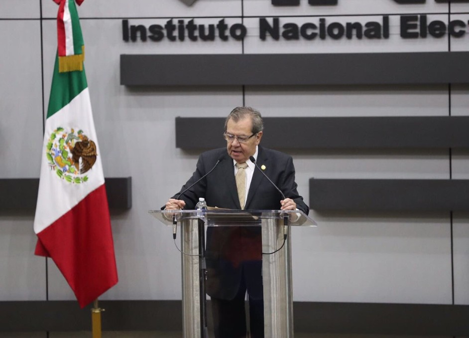 Porfirio Muñoz Ledo dijo que para legalizar el aborto en el país se requiere del respaldo de al menos 17 Congresos. (Especial)