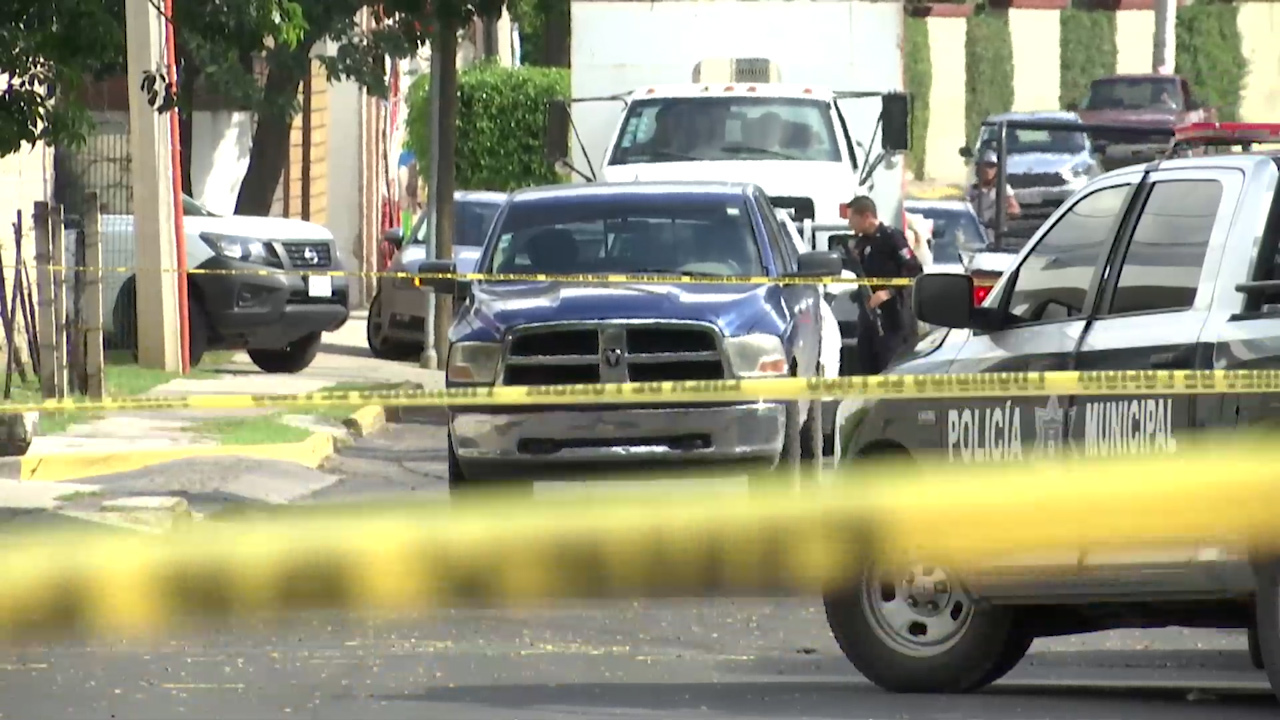 Presuntos sicarios disparan contra tripulantes de un vehículo en Zapopan