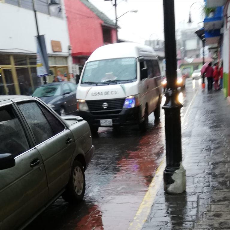 Cuatro vehículos de transporte público fueron asaltados en menos de dos horas, atribuyen hostigamiento de la competencia (Leticia Ánimas)