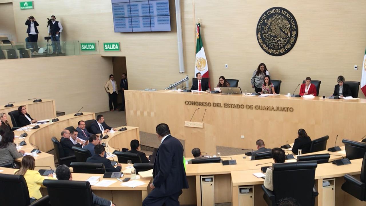 Reunión en el Congreso del Estado